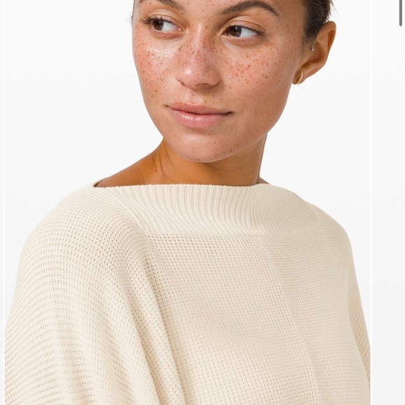 Lululemon Forward Flow Poncho White Opal OSFM - Picture 4 of 11